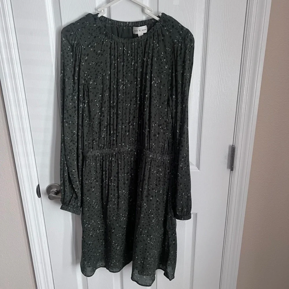 Cloth & Stone Olive Green Abstract Print Elastic Waist Long Sleeve Mini Dress‎ M